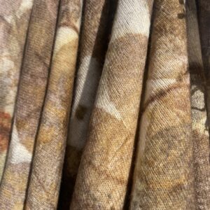 Eșarfă lana vopsită cu frunze de nuc