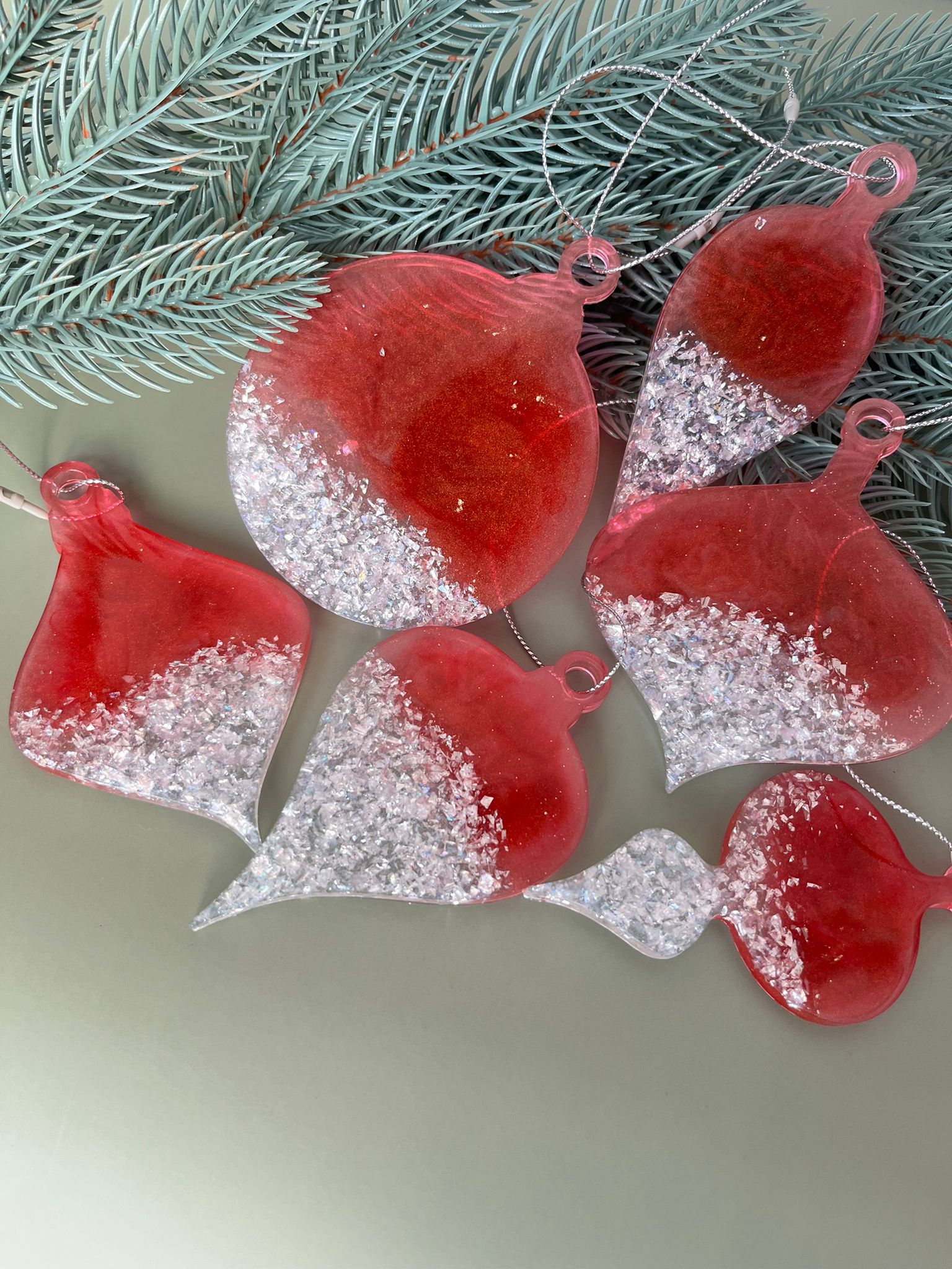 Set de 6 decorațiuni de brad din rășină epoxidică