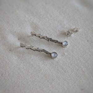 Cercei lungi din argint cu piatra lunii