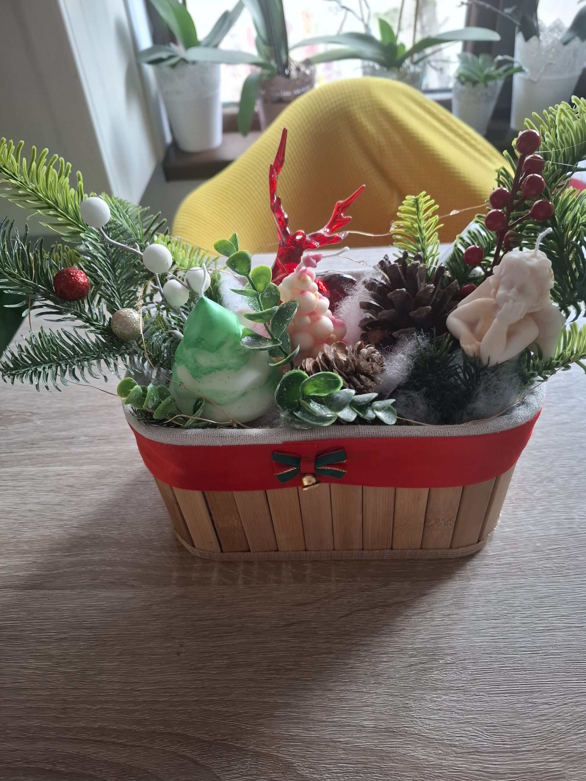 Aranjament Sarbatori cu lumanari din ceara de soia aroma scorțișoară lavanda - imagine 3