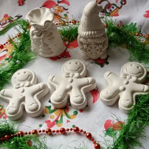 Figurine din praf ceramic