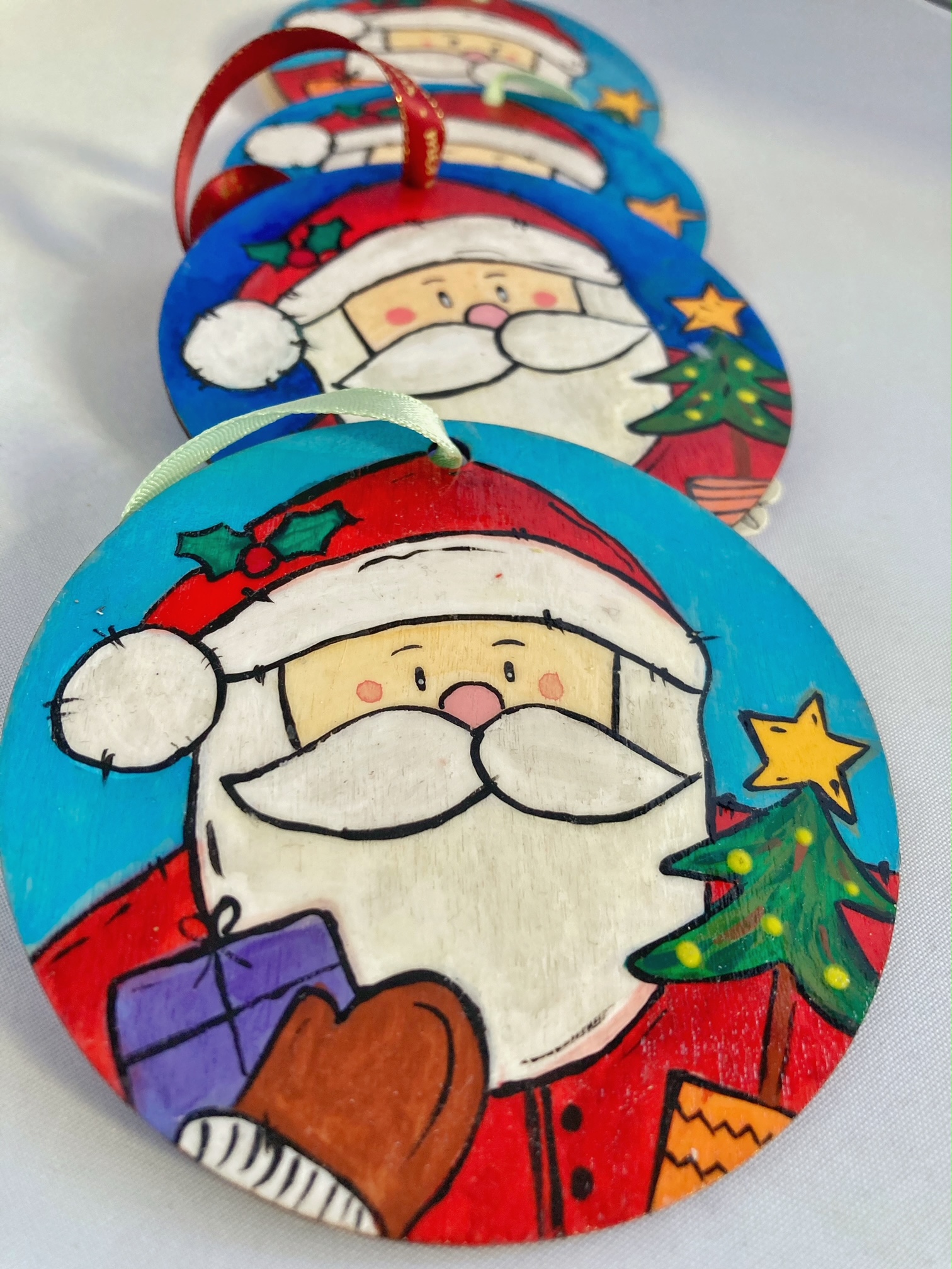 Ornament brad pictat manual - Craciun - imagine 8