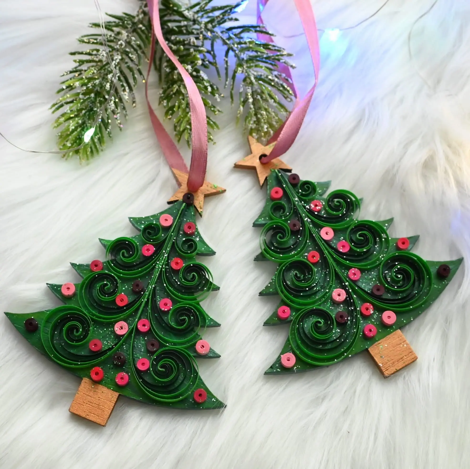 Decorațiune din lemn și hârtie pentru brad - imagine 4