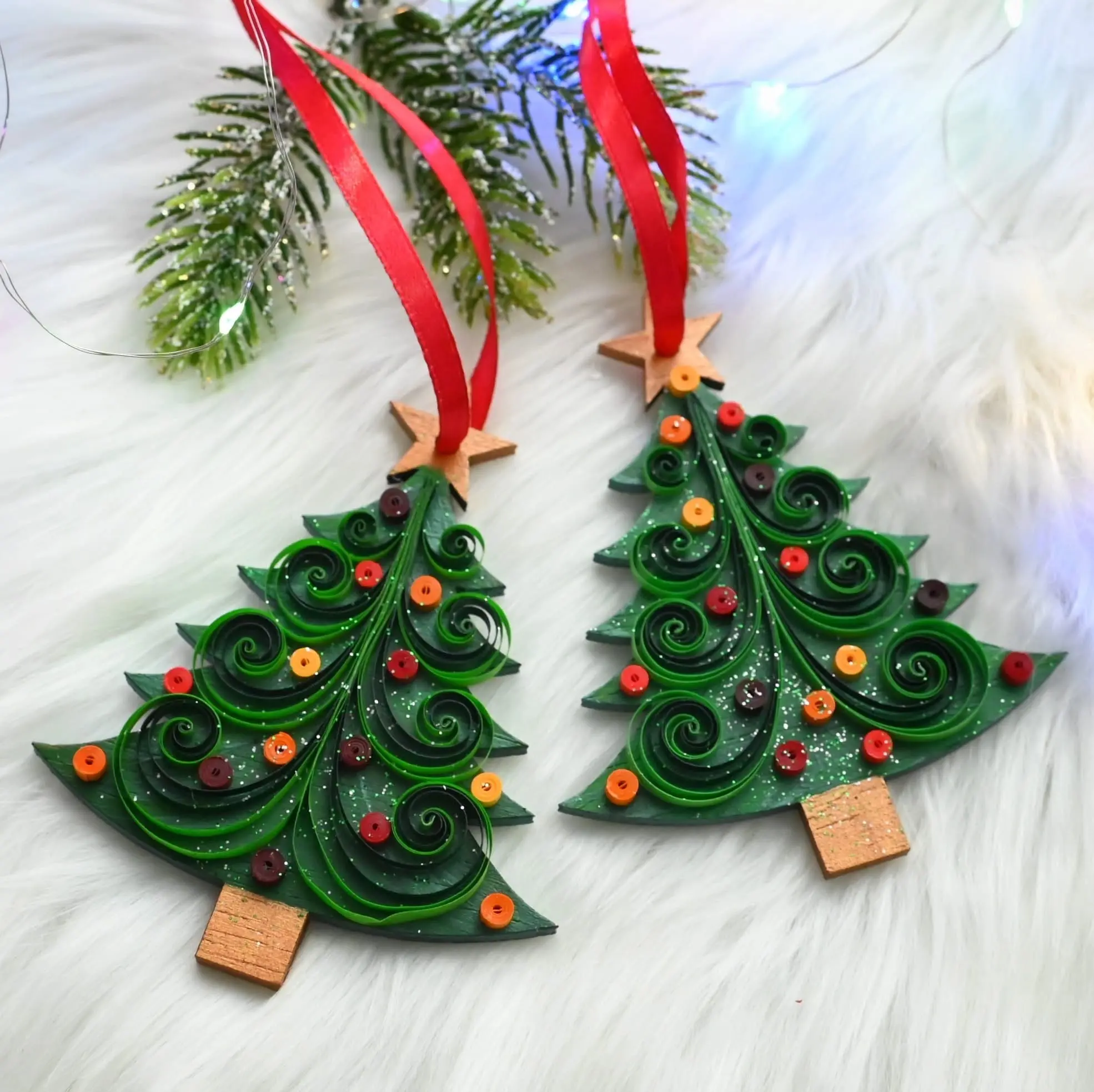 ornament de brad din lemn