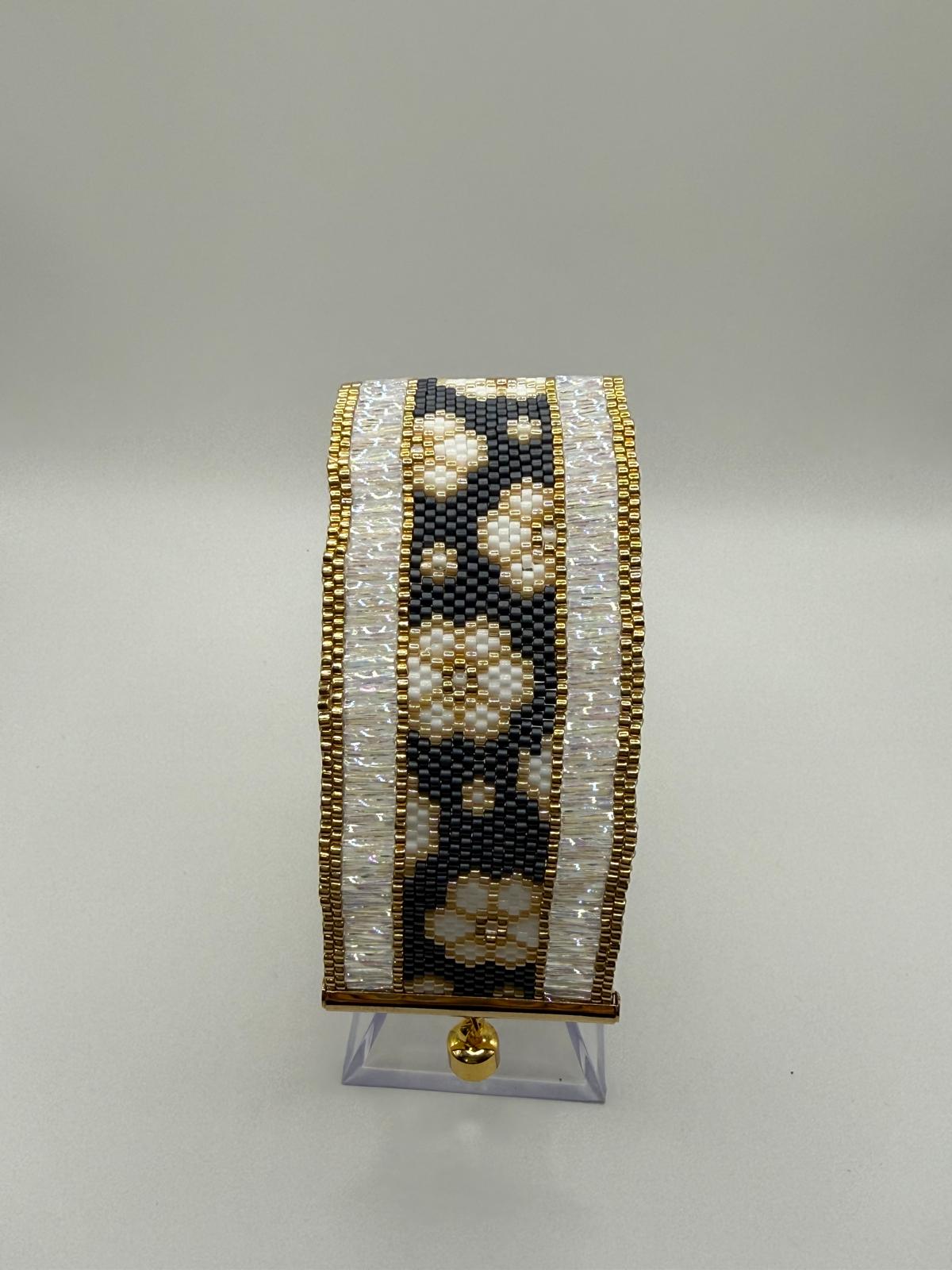 Bratara Imperial Garden