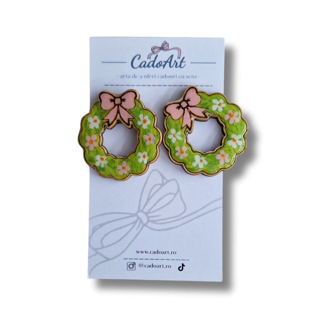 Cercei mărțișor cu coroniță cu flori, pictați manual